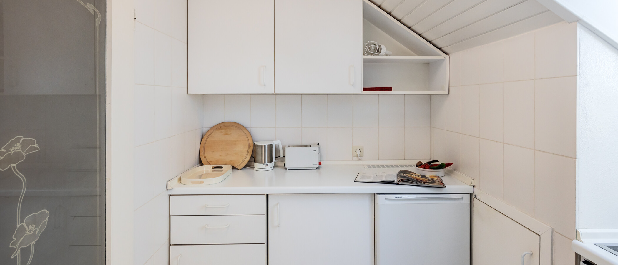 attic apartment Germering 01 kitchen 14946