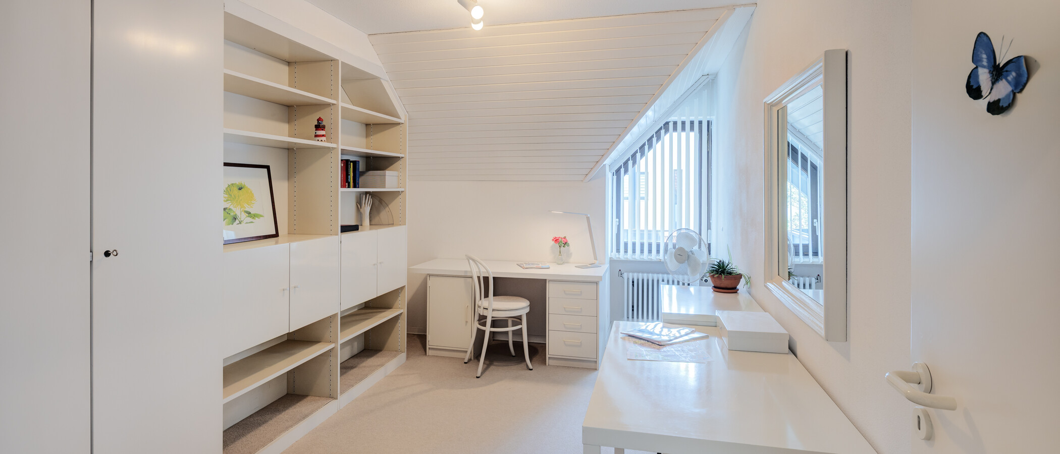 attic apartment Germering 01 guest room 14946