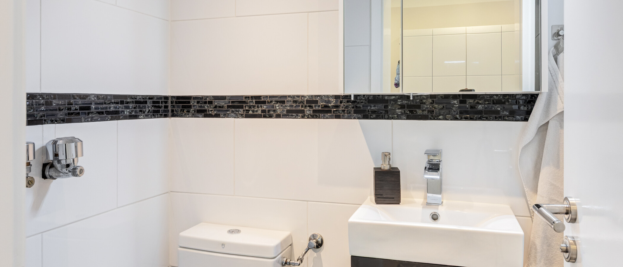 apartment München Neuperlach 01 separate toilet 14948