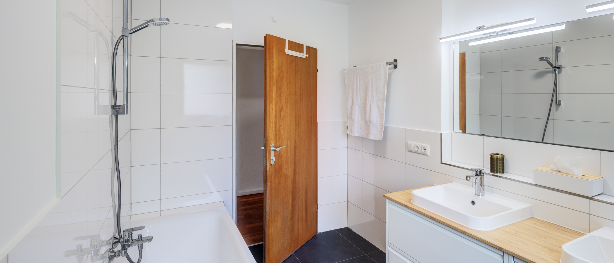 apartment Starnberg 03 1. bathroom 14954