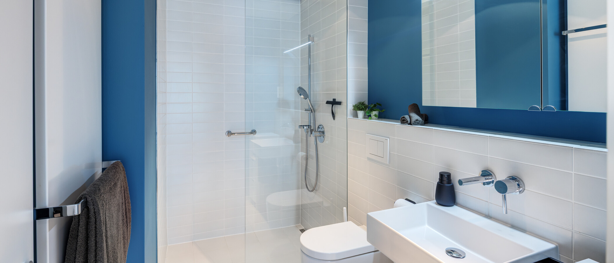 roof terrace apartment München Ludwigsvorstadt 01 2. bathroom 14956