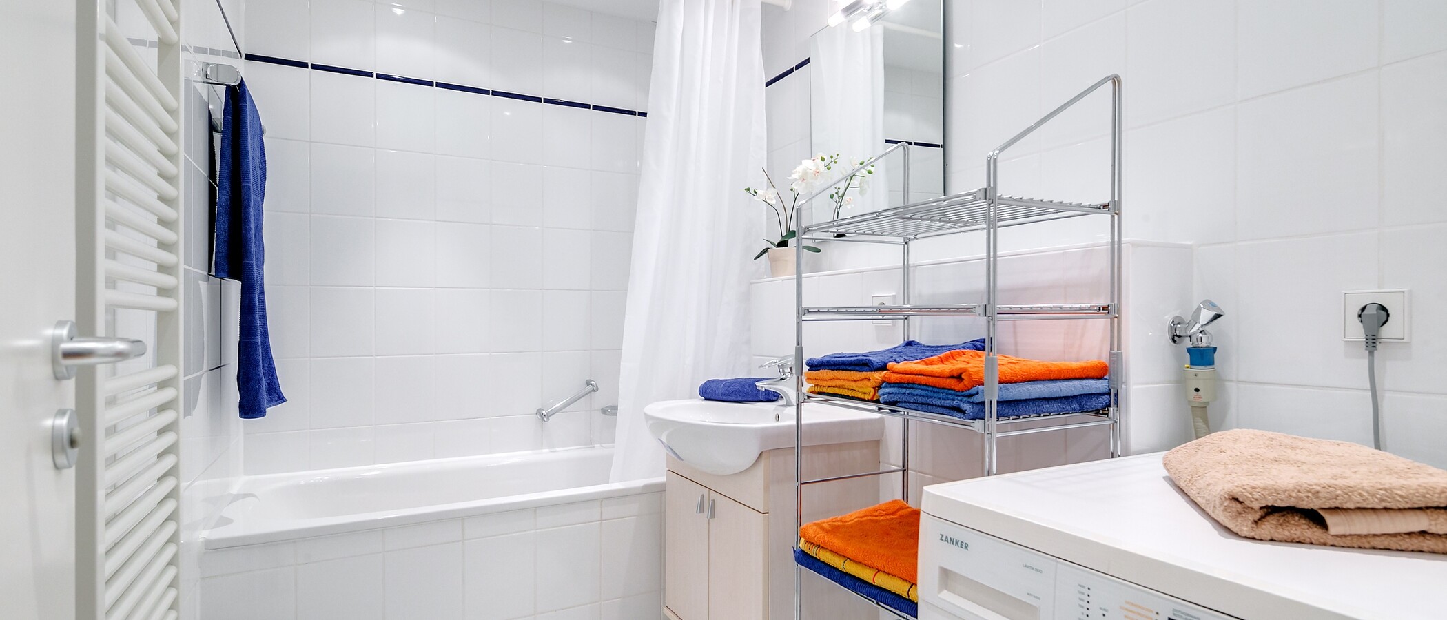 apartment München Glockenbachviertel 01 bathroom 1496