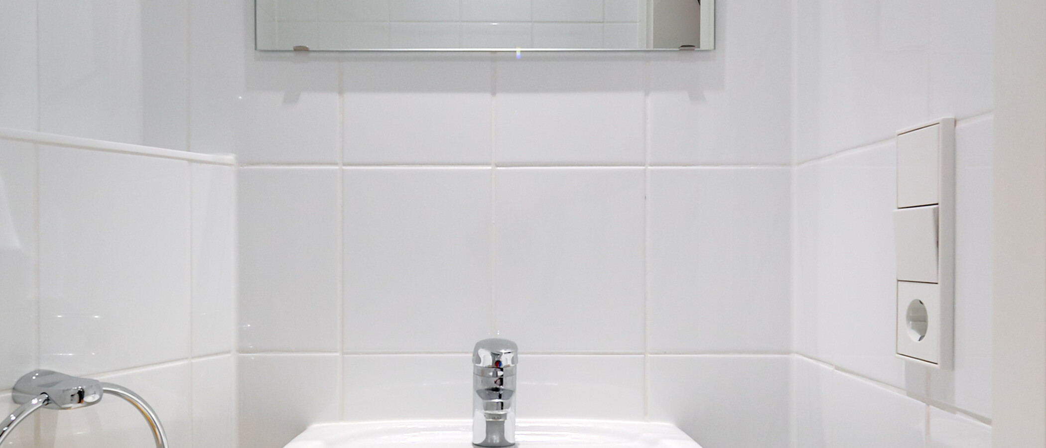 apartment München Glockenbachviertel 01 separate toilet 1496