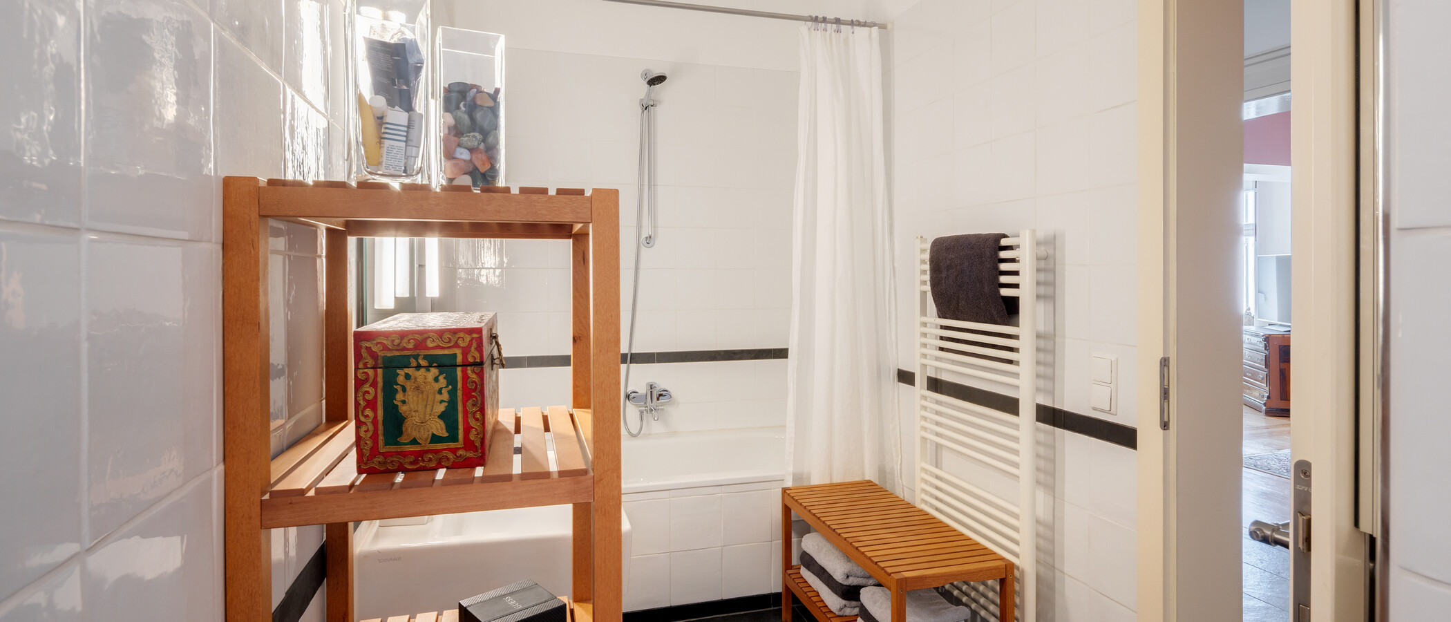 apartment München Glockenbachviertel 02 bathroom 14967