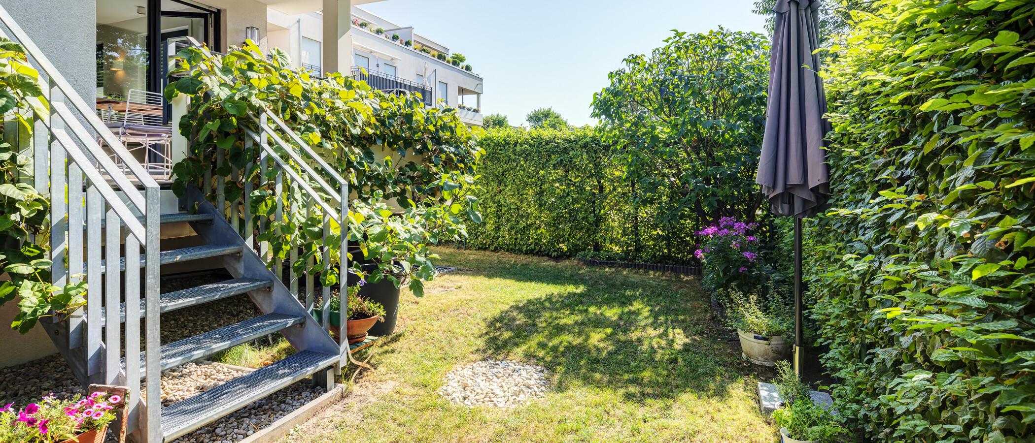 maisonette München Oberföhring 01 garden 14969