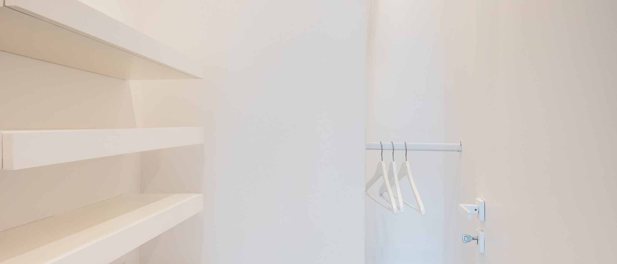 penthouse München Bogenhausen 01 storage room 14972
