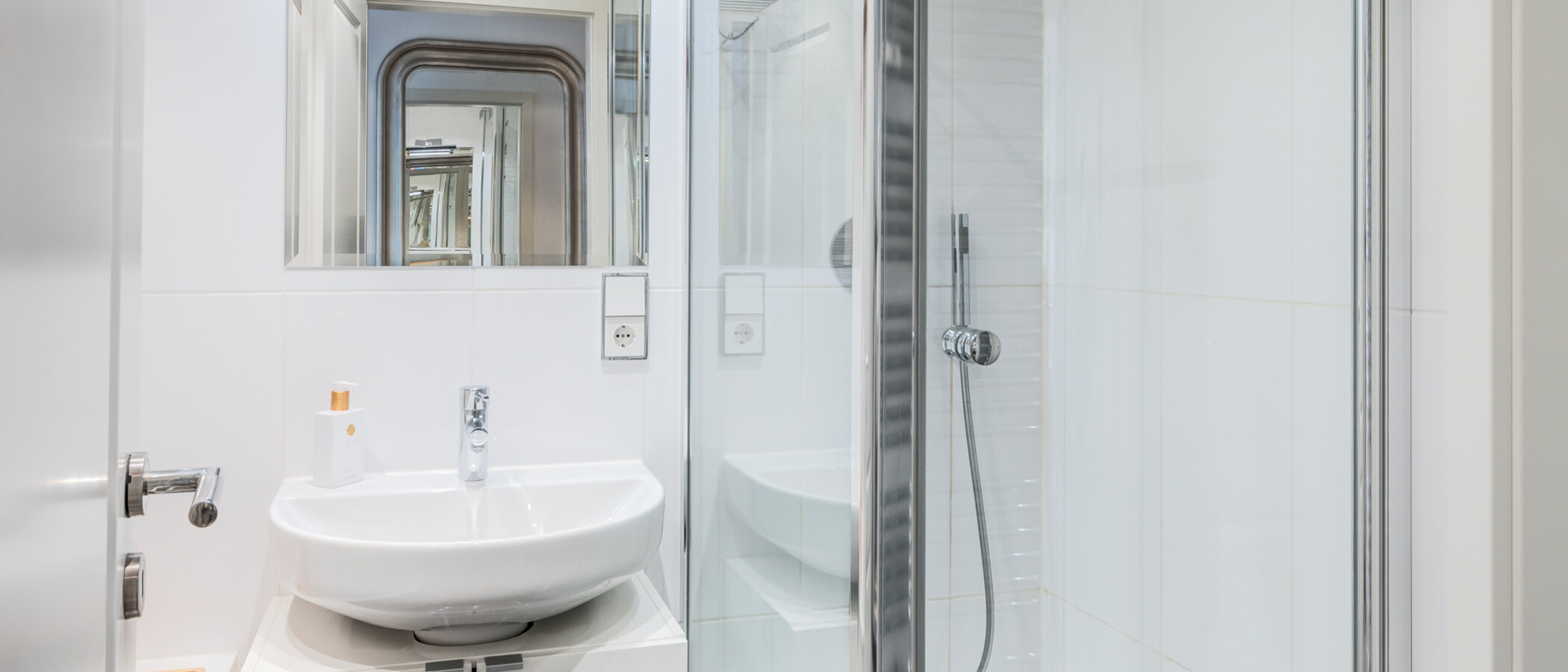 apartment München Schwabing-West (rund um den Hohenzollernplatz) 01 bathroom 14976