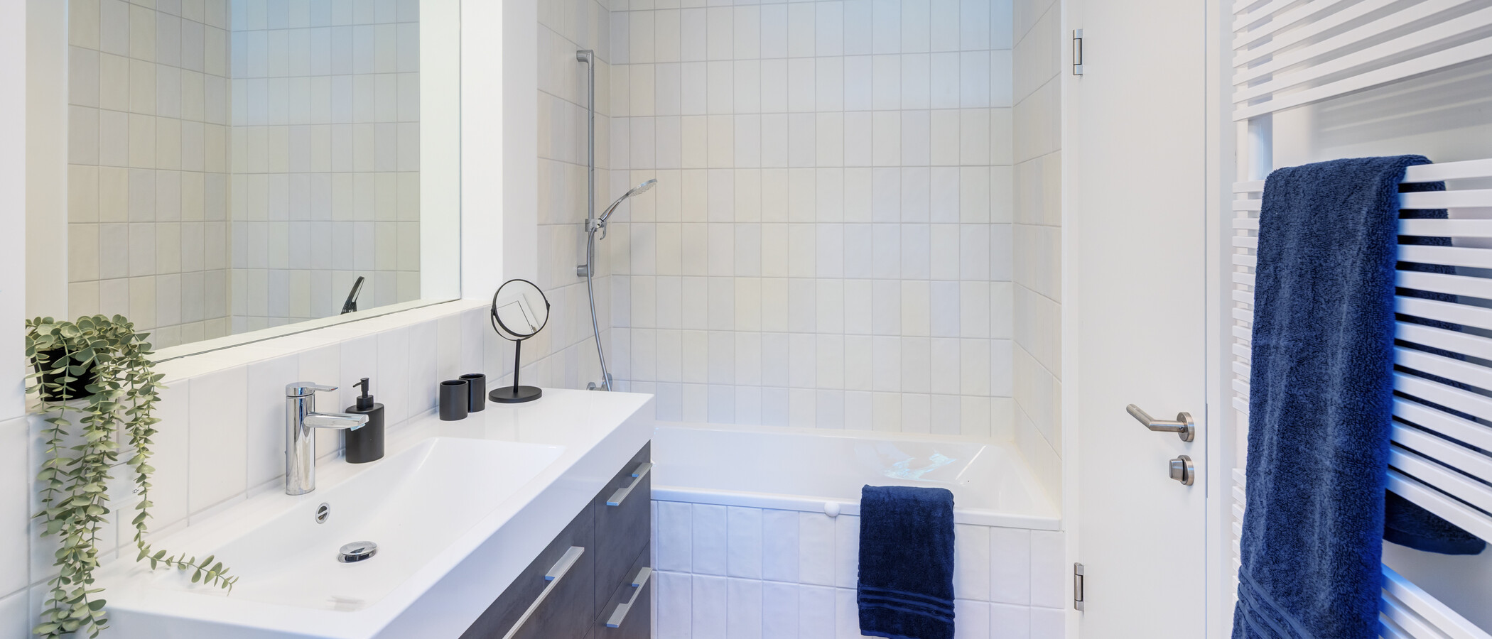 semi-detached house Herrsching am Ammersee 01 2. bathroom 14978