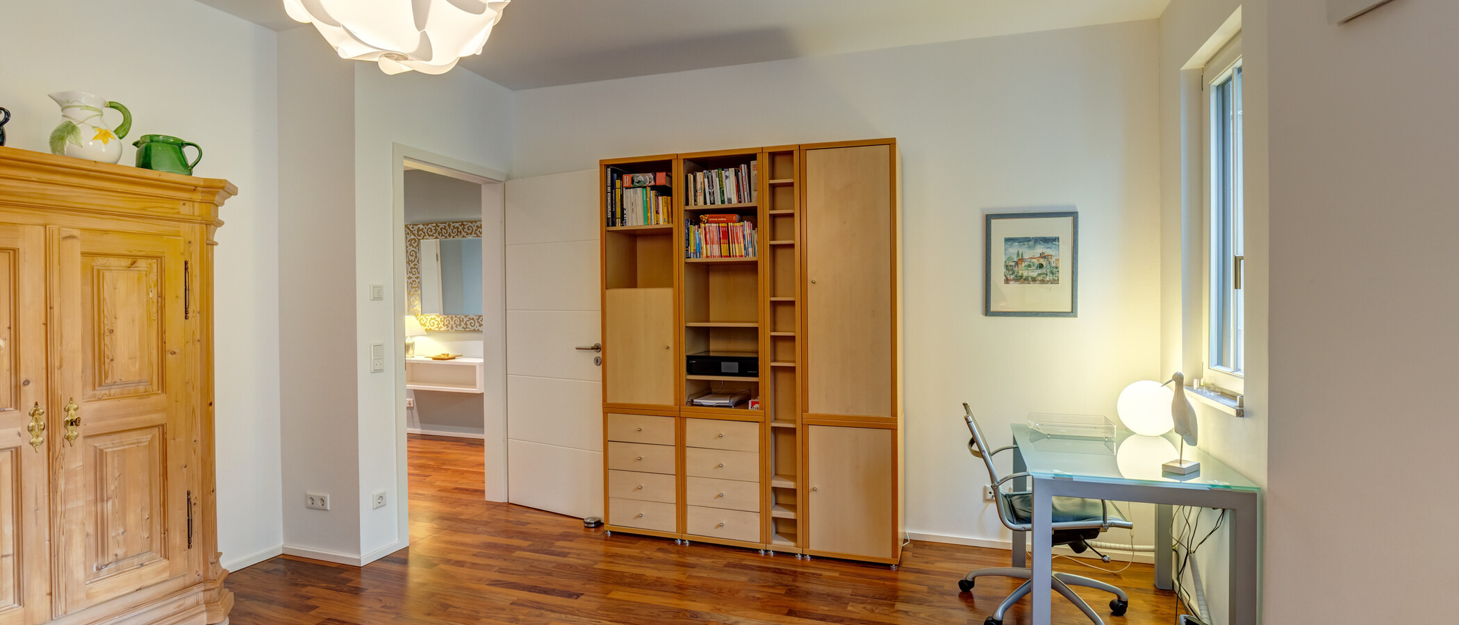 apartment München Solln 03 Workspace/Guestroom 14998