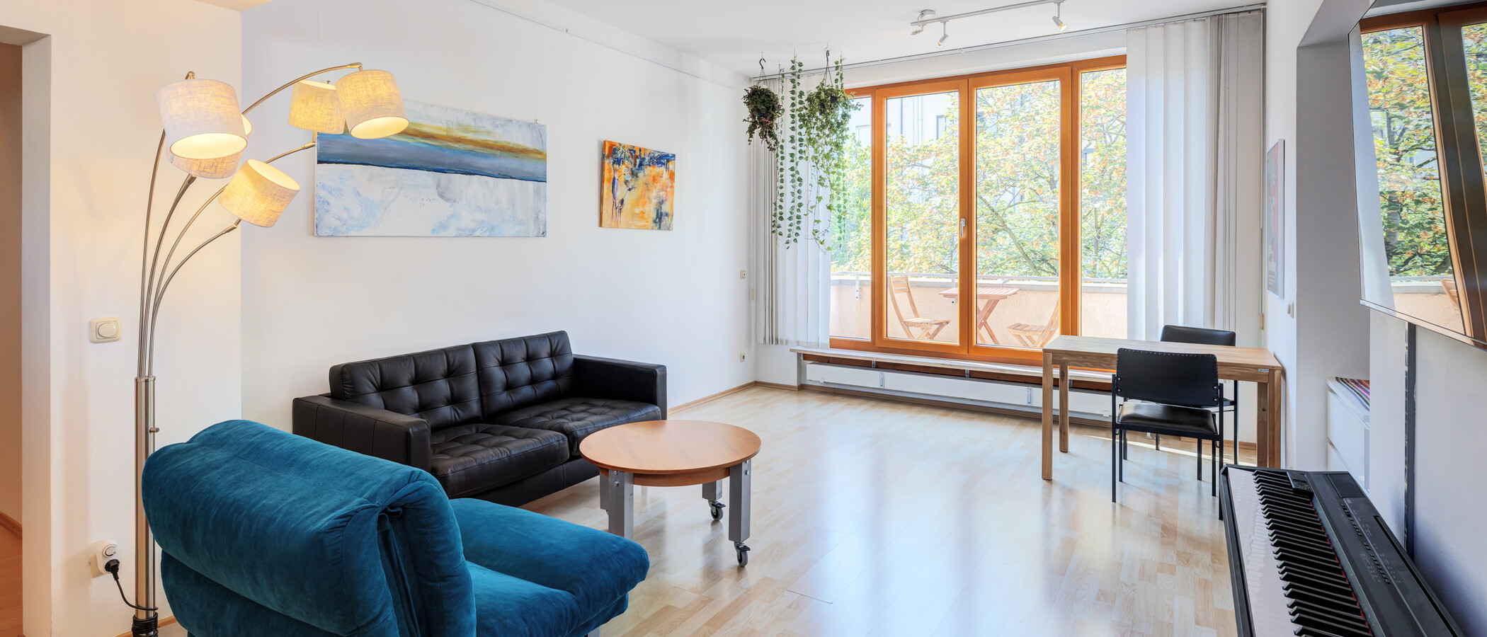apartment München Maxvorstadt 01 living area 15001