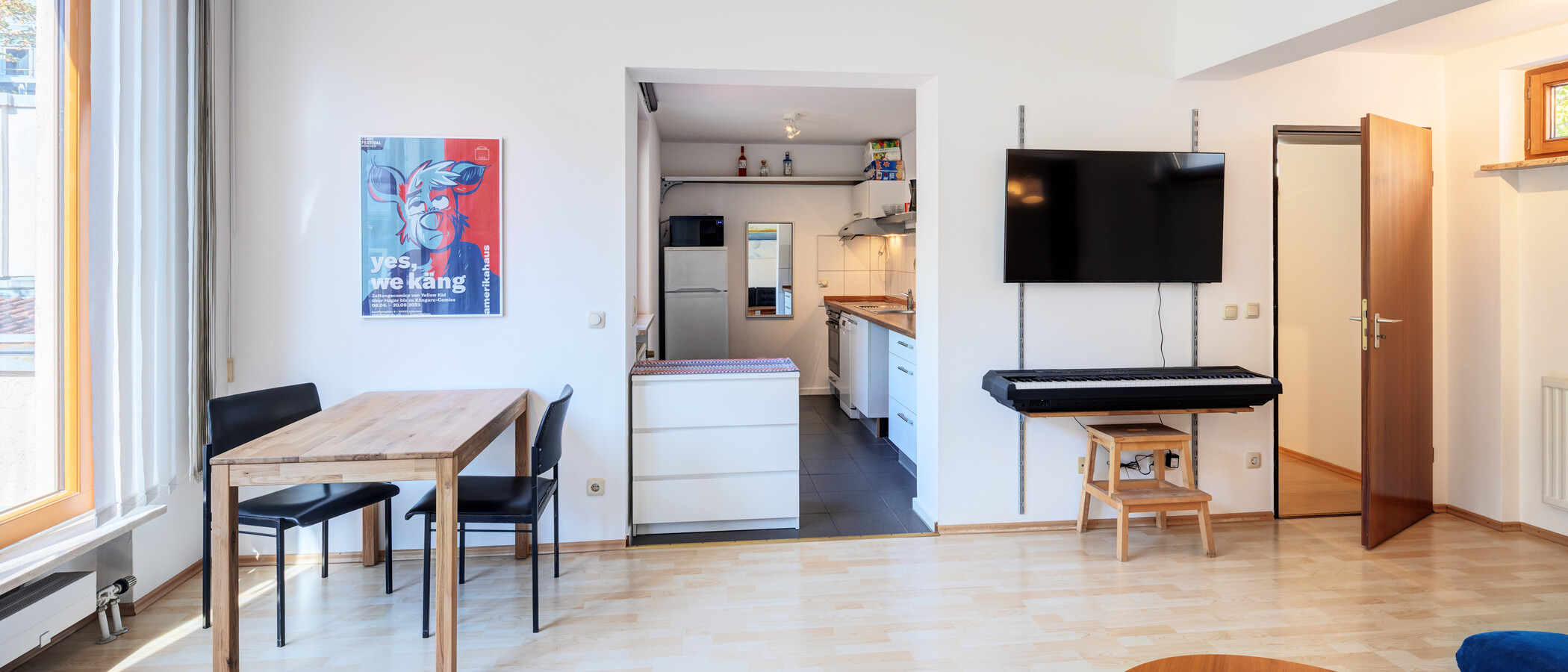 apartment München Maxvorstadt 02 living area 15001