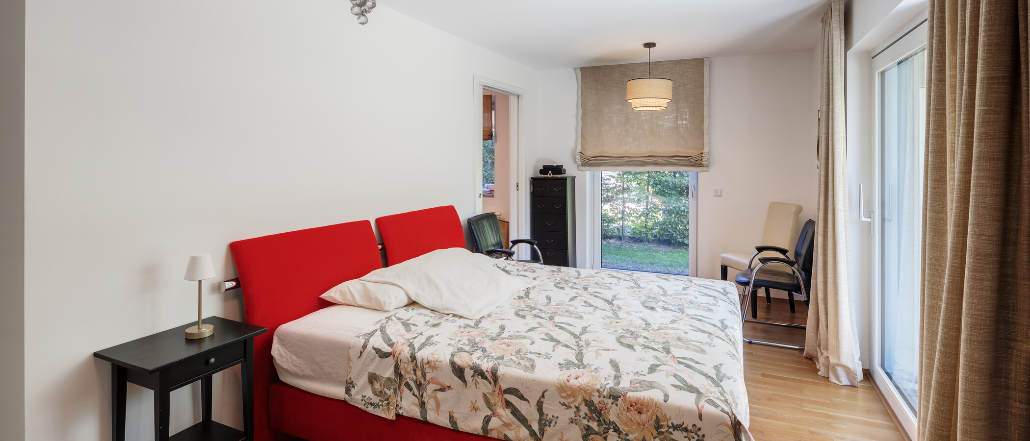 apartment with garden 	 München Trudering 02 bedroom 15002