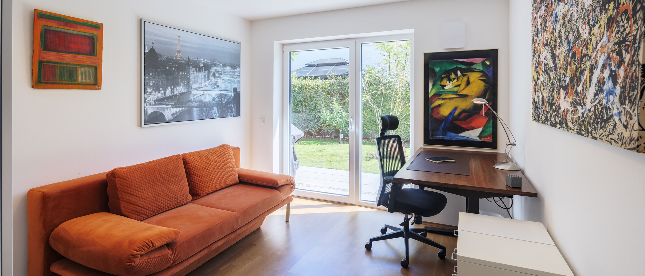 apartment with garden 	 München Trudering 01 Workspace/Guestroom 15002
