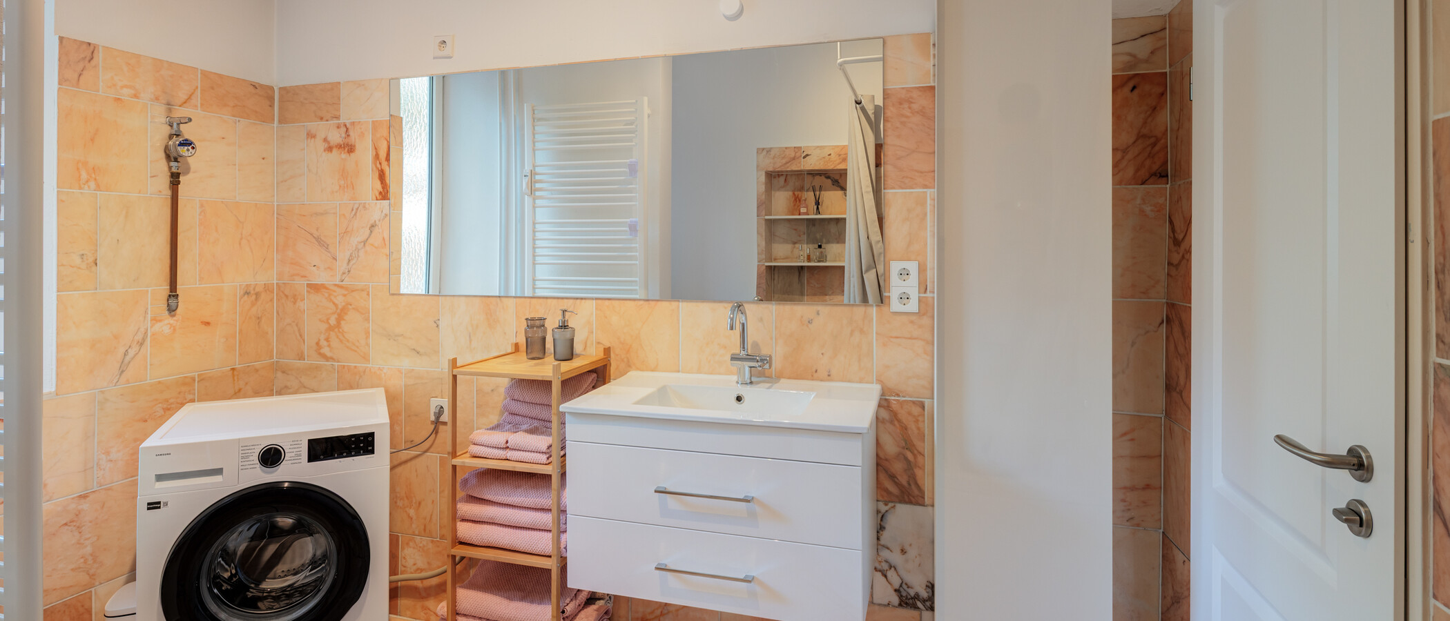 apartment München Maxvorstadt 03 bathroom 15003