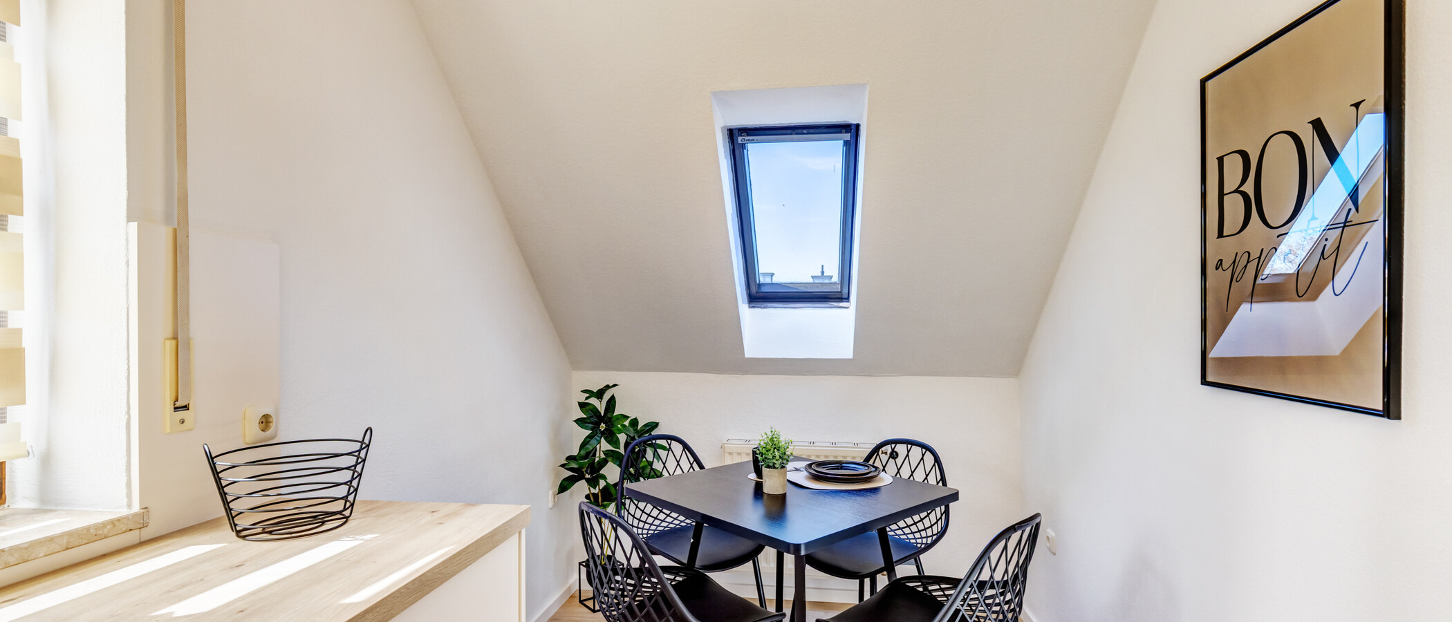attic apartment Eching 02 kitchen 15004