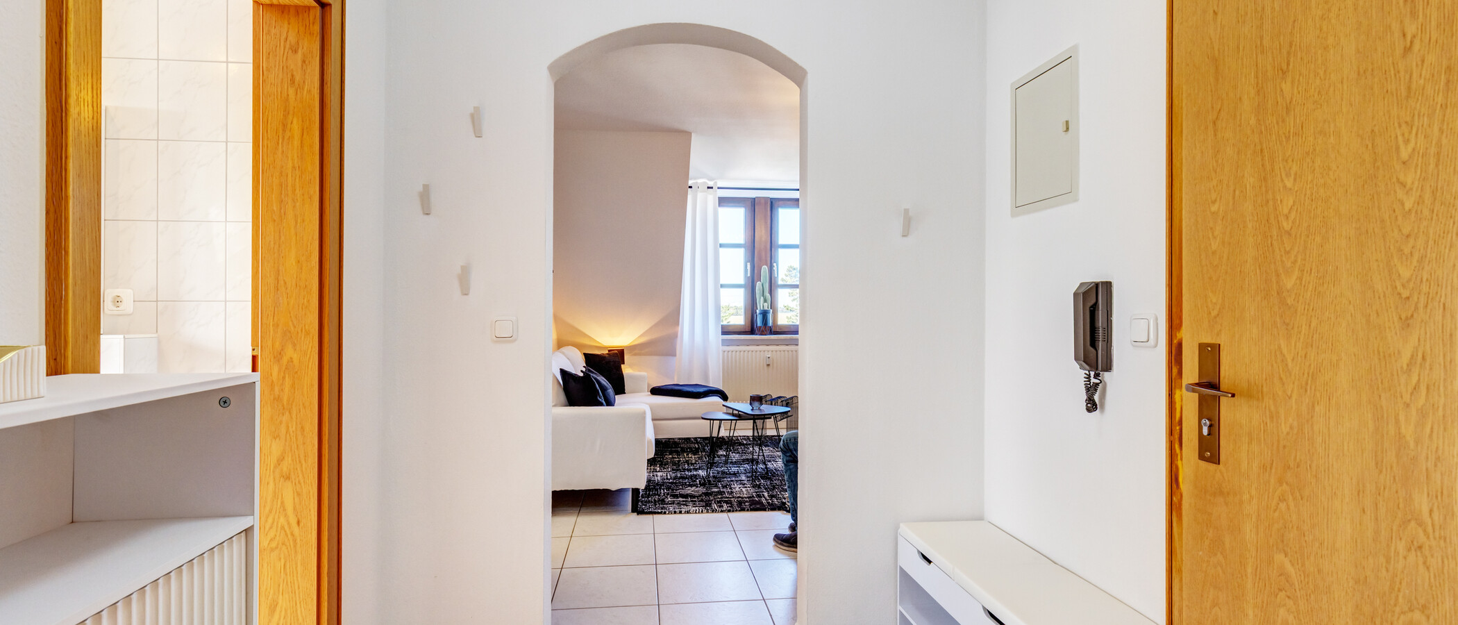 attic apartment Eching 02 hall 15004