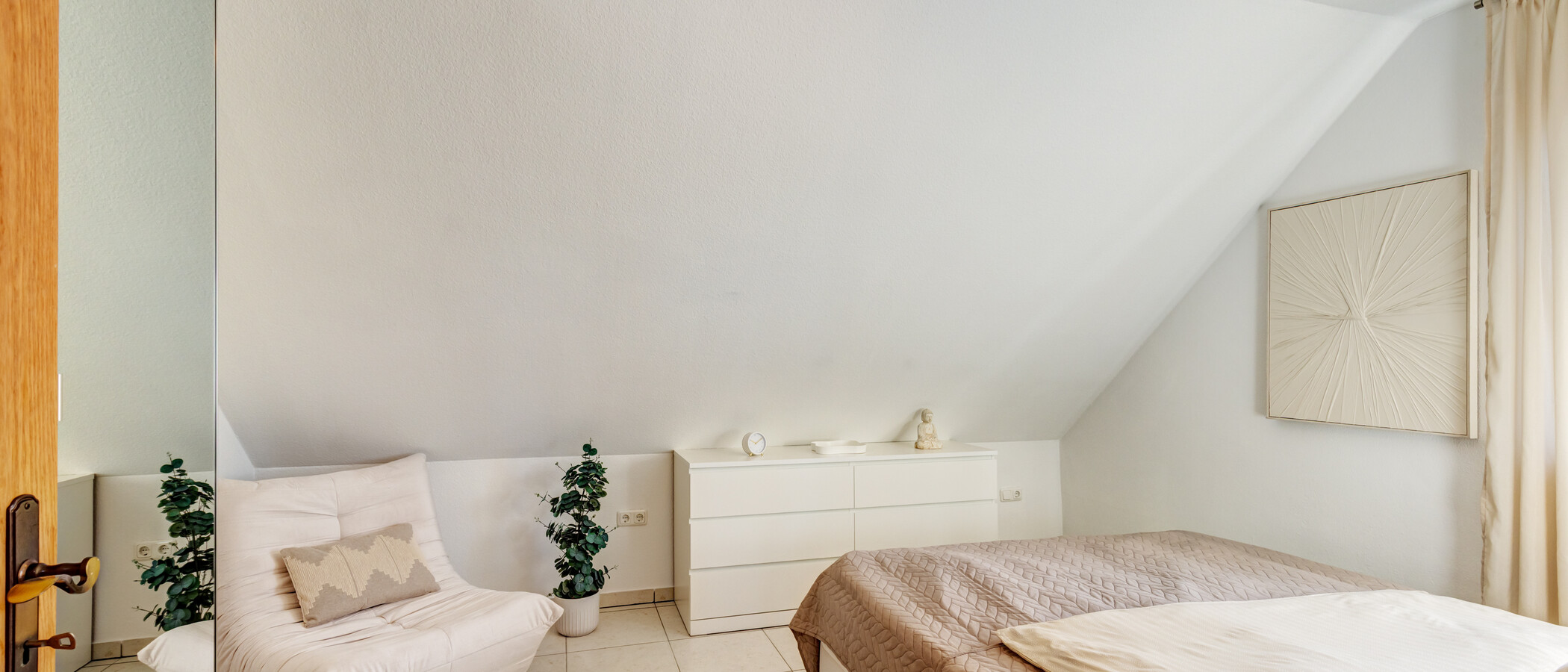 attic apartment Eching 02 bedroom 15004