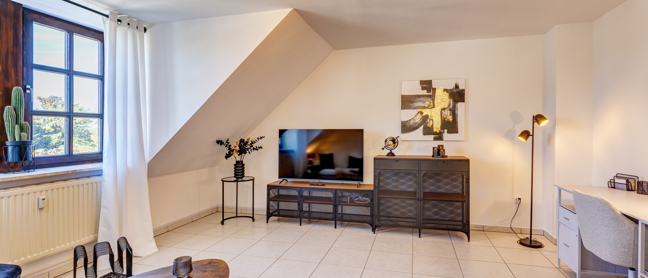 attic apartment Eching 02 living area 15004