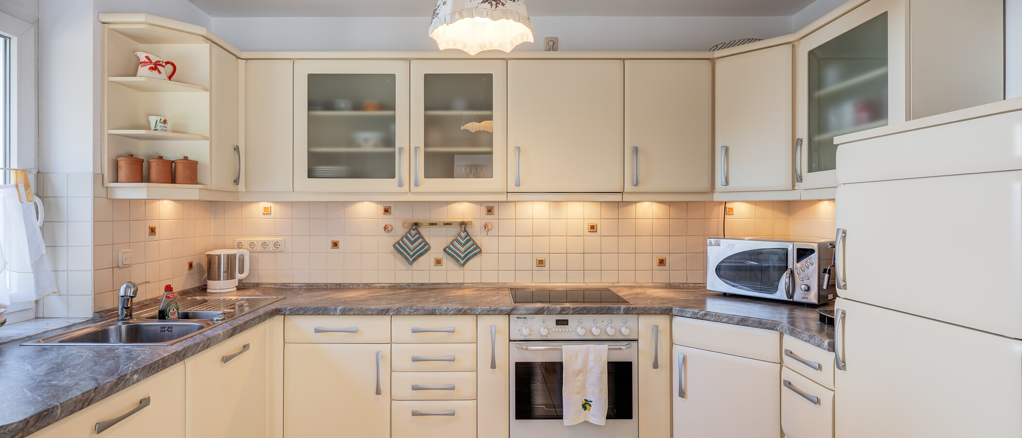 apartment with garden 	 München Feldmoching 02 kitchen 15007