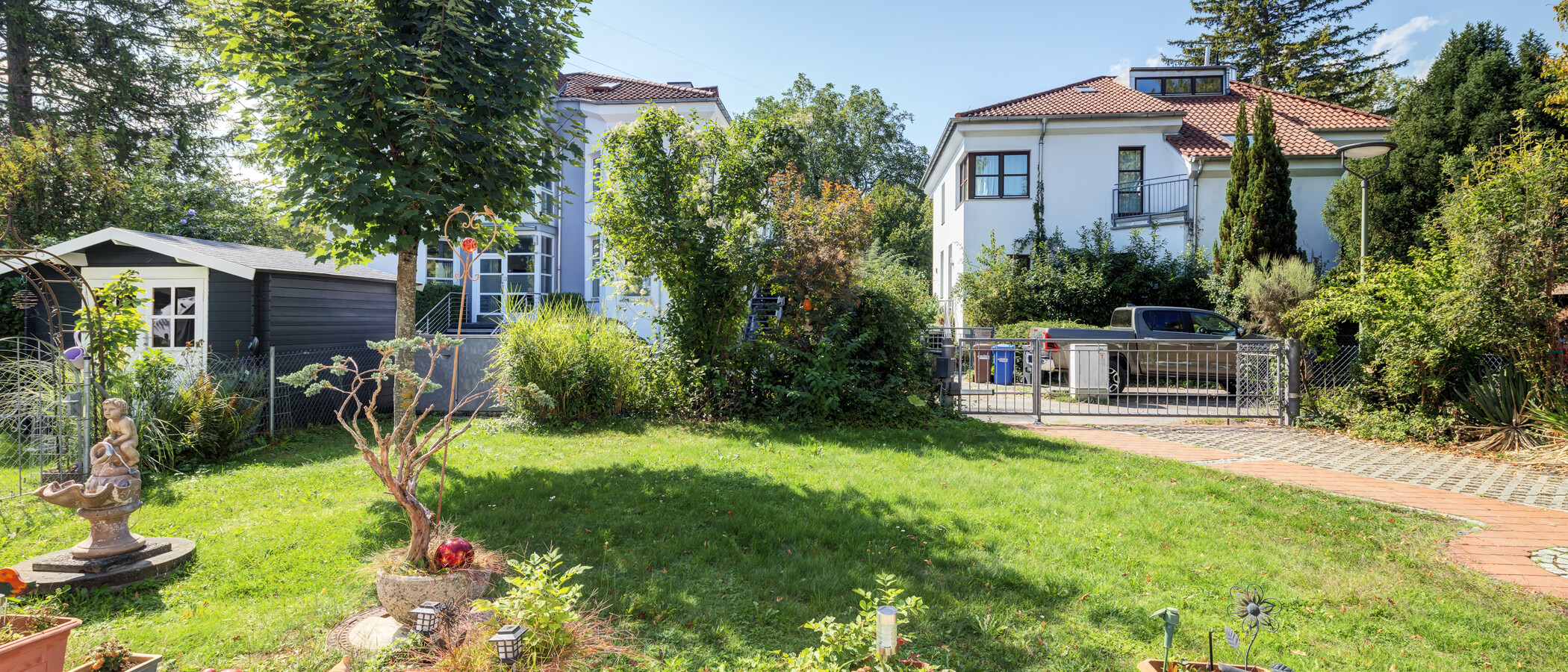 apartment with garden 	 München Feldmoching 01 view 15007