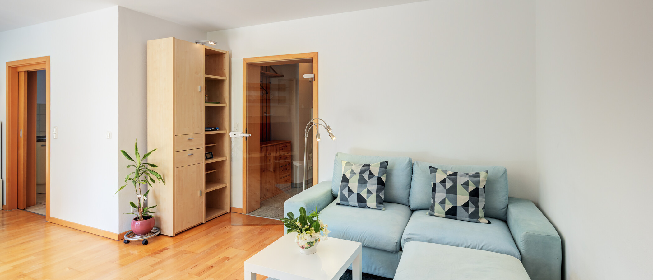 apartment with garden 	 München Feldmoching 04 living area 15007