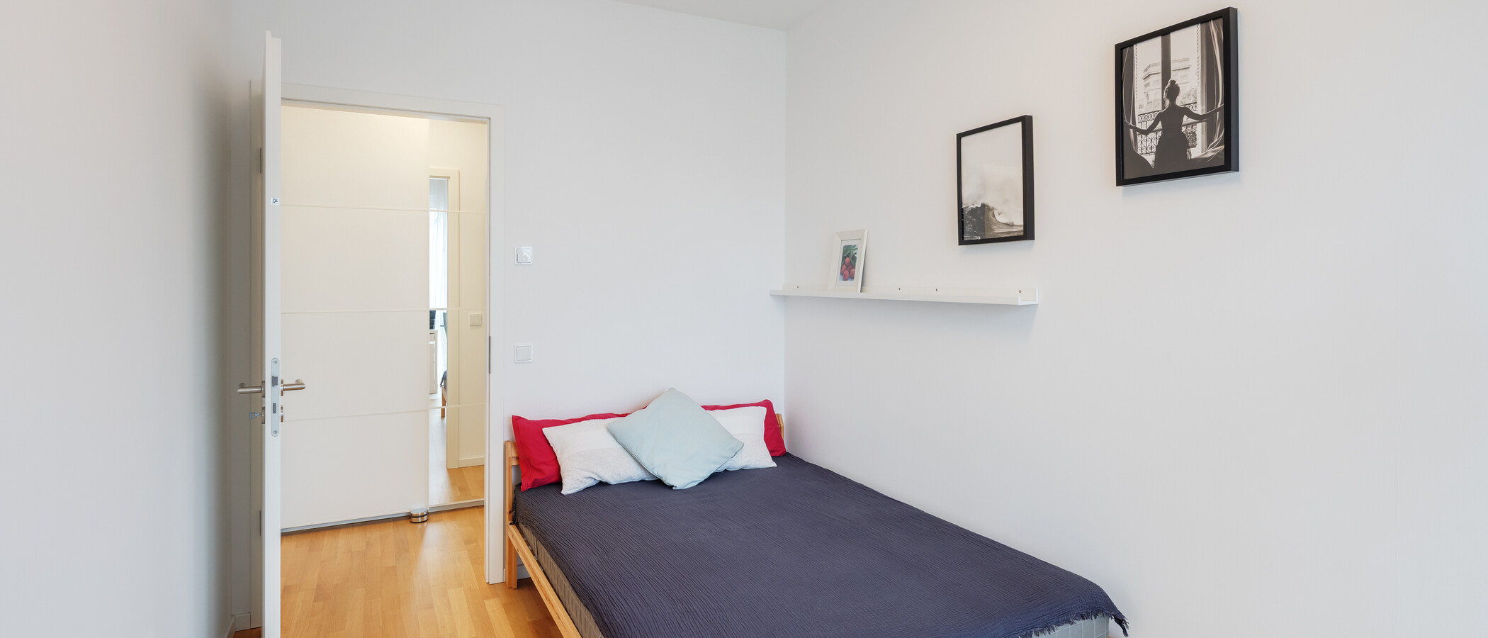 apartment München Neuhausen 01 2. bedroom 15011