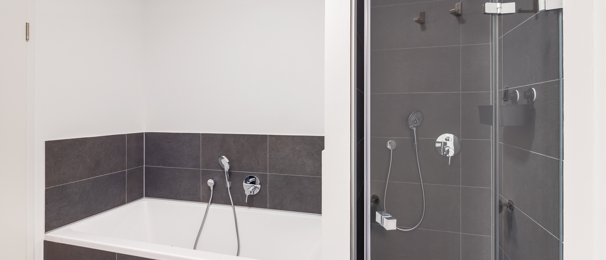 apartment München Neuhausen 01 1. bathroom 15011