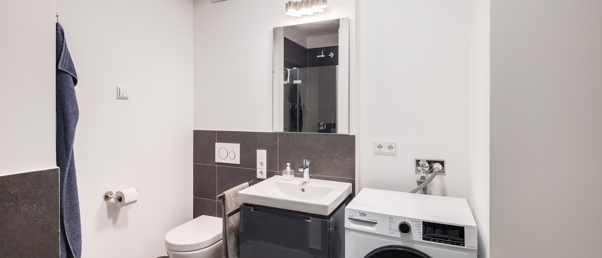 apartment München Neuhausen 02 1. bathroom 15011