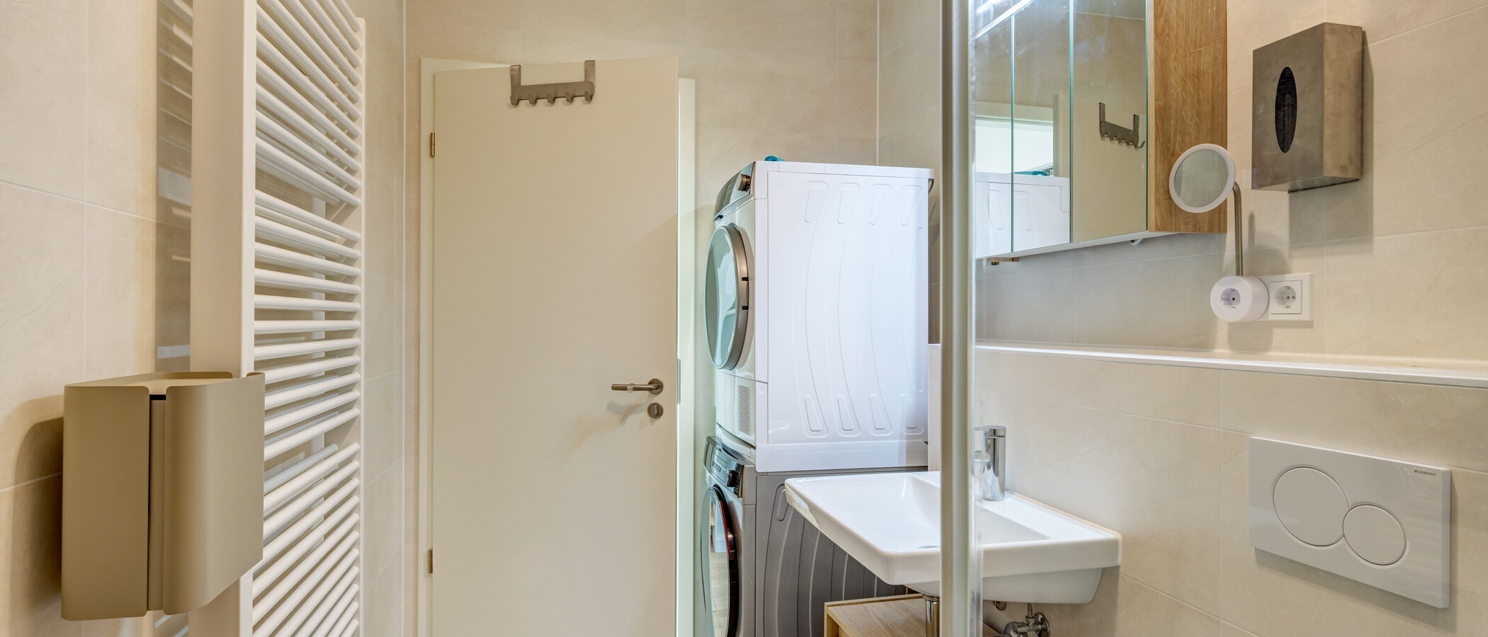 studio München Pasing 02 bathroom 15012