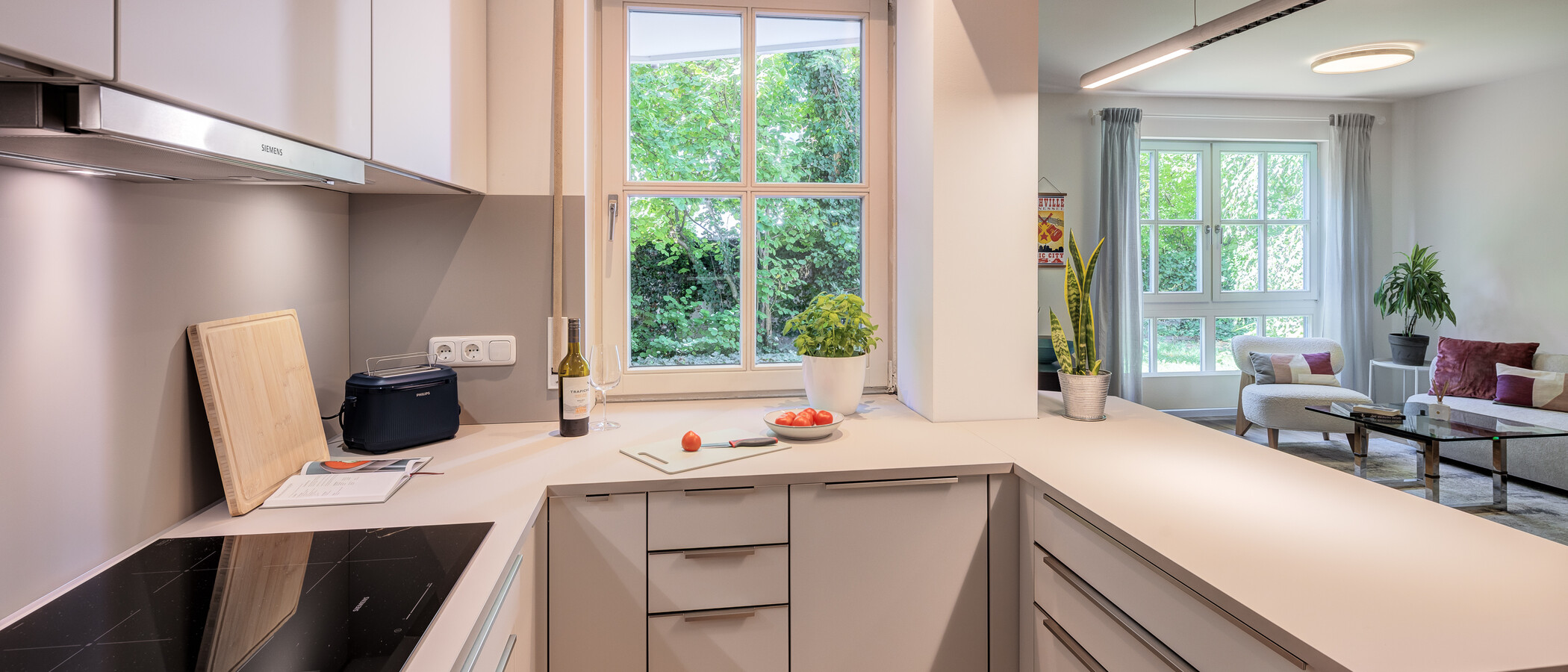apartment with garden 	 München Gärtnerplatzviertel 04 kitchen 15016