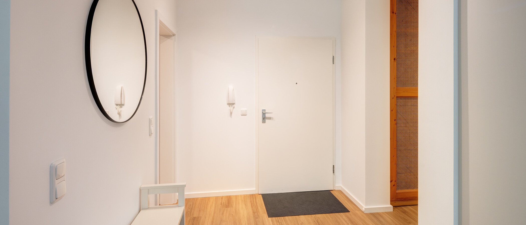 apartment with garden 	 München Gärtnerplatzviertel 01 hall 15016