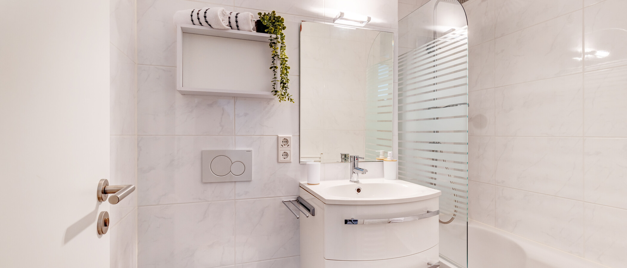 apartment München Neuperlach 01 bathroom 15020