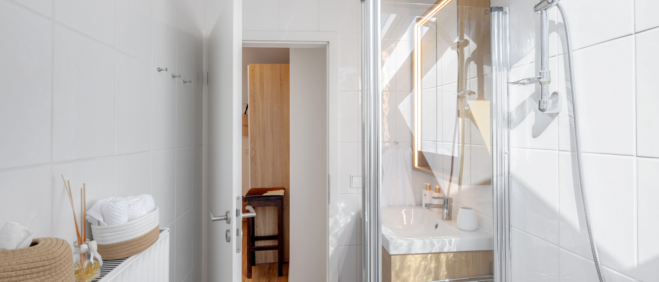 attic apartment Gmund am Tegernsee 04 bathroom 15021