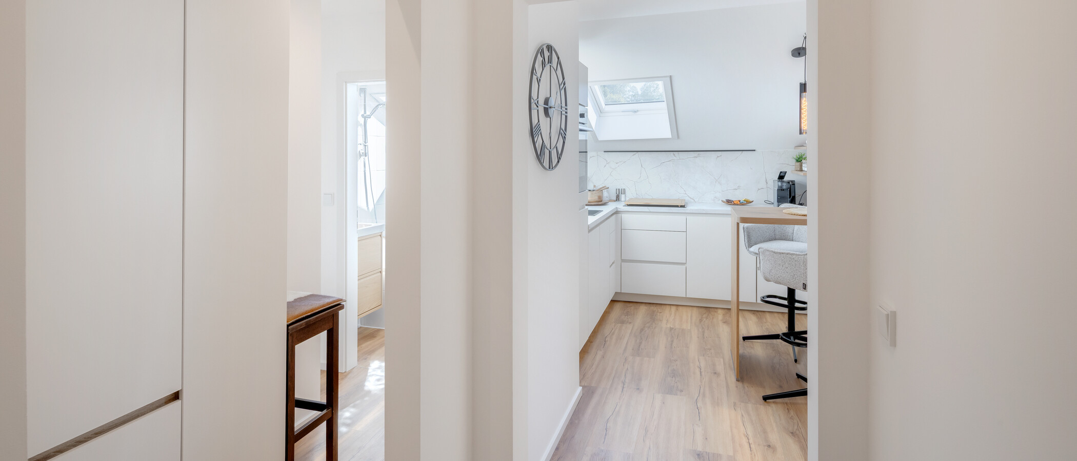 attic apartment Gmund am Tegernsee 02 hall 15021
