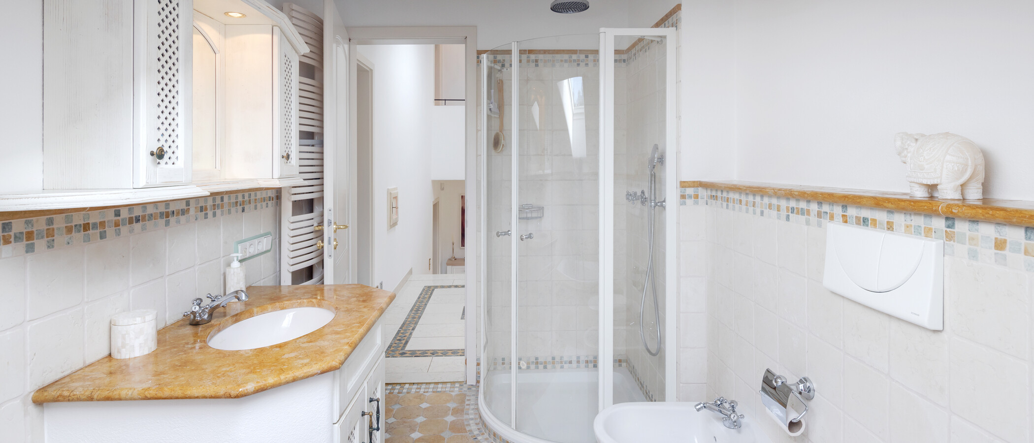 villa Grünwald 03 2. bathroom 15022