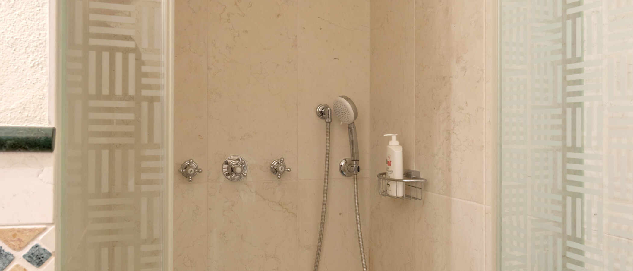 villa Grünwald 02 3. bathroom 15022