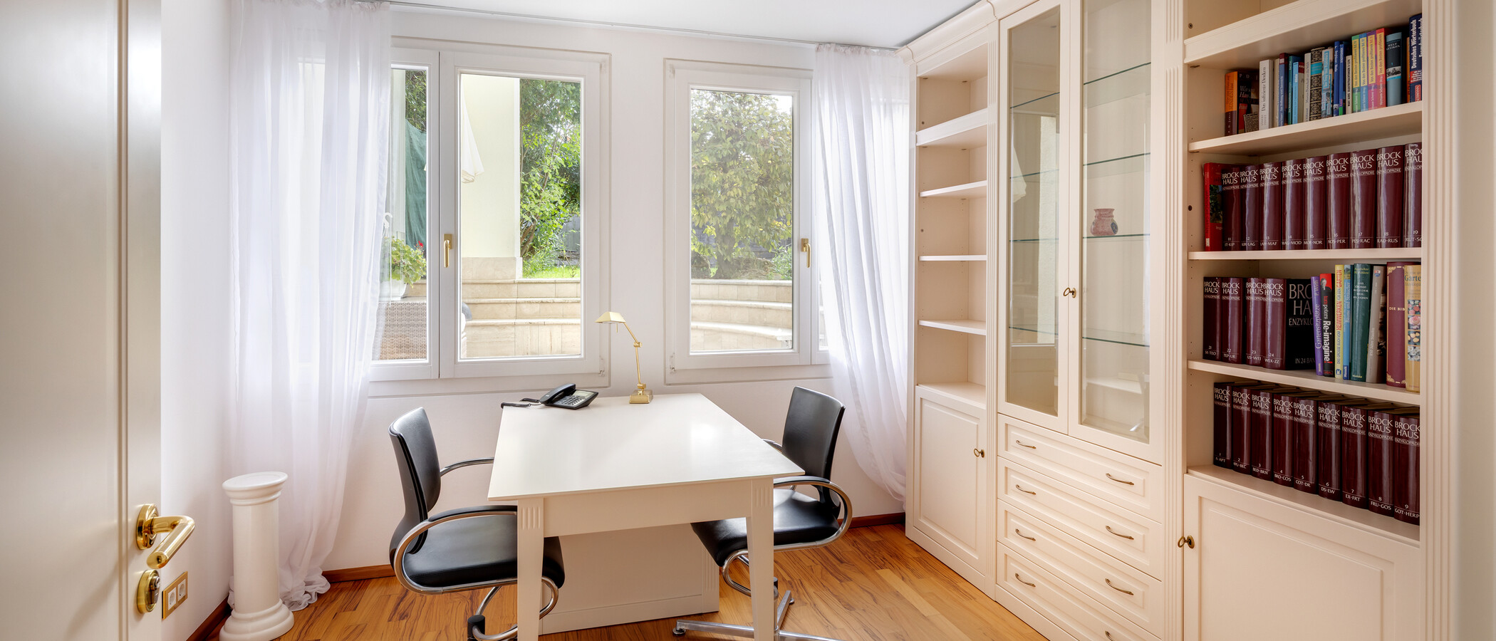 villa Grünwald 01 office 15022