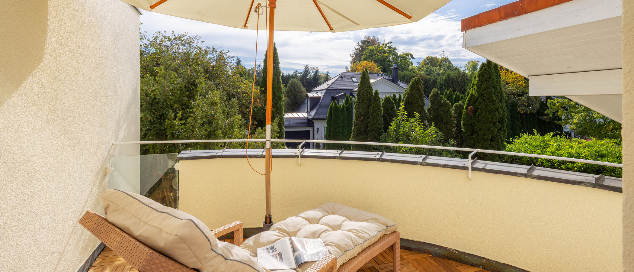 villa Grünwald 01 1. balcony 15022