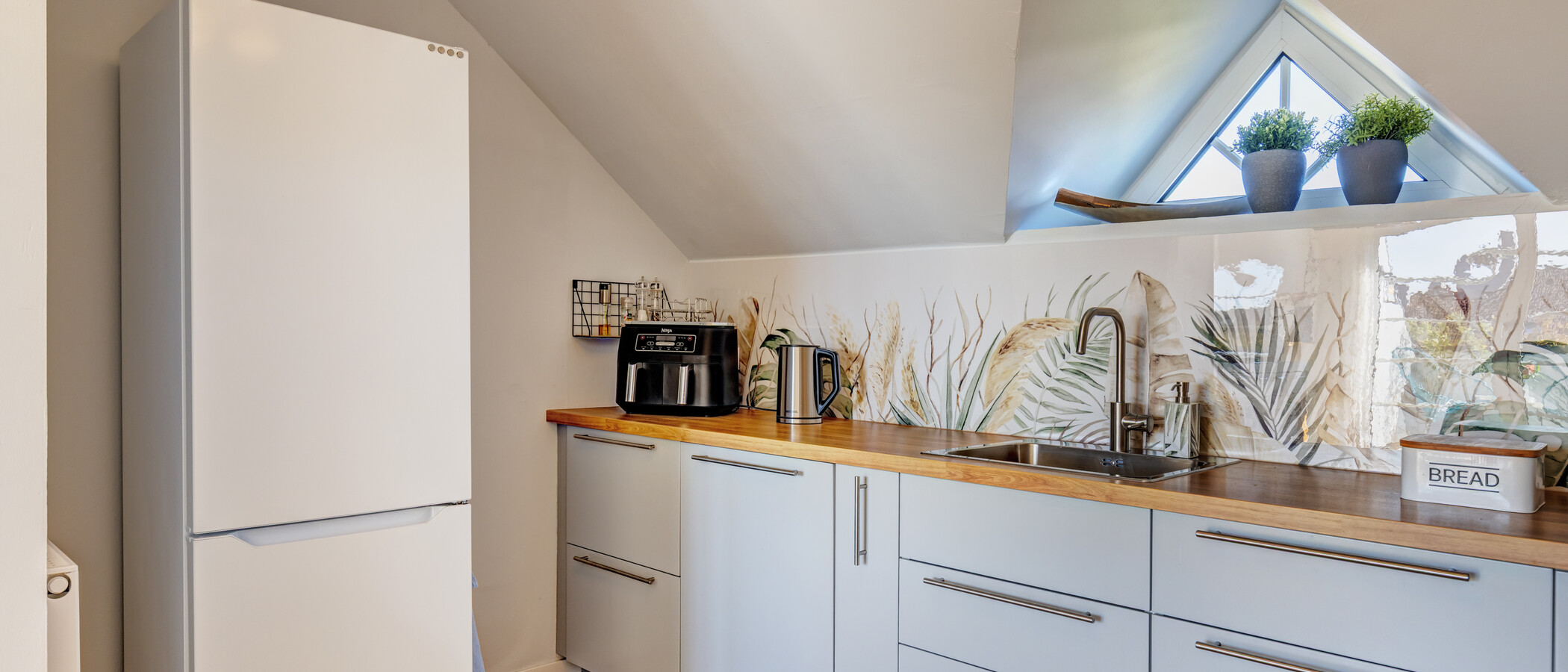 attic apartment Unterschleißheim 02 kitchen 15029