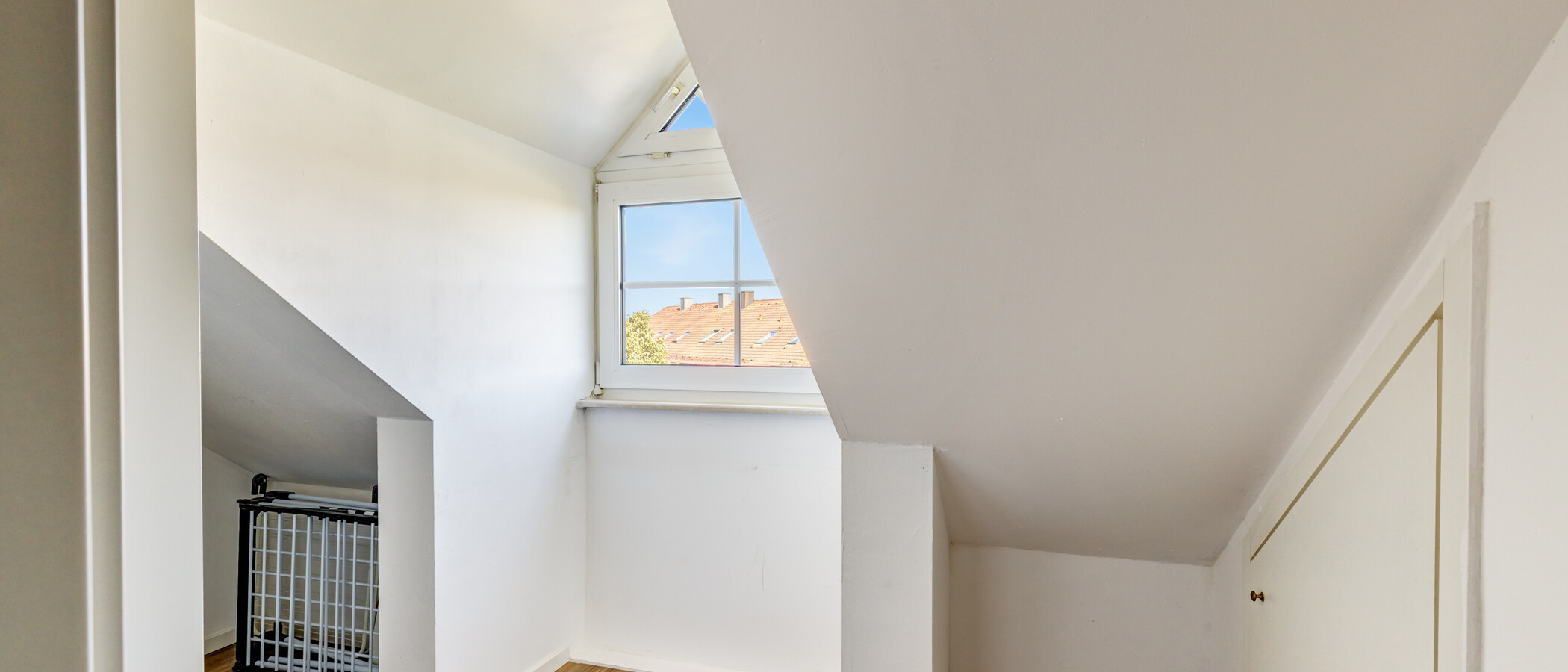 attic apartment Unterschleißheim 02 storage room 15029