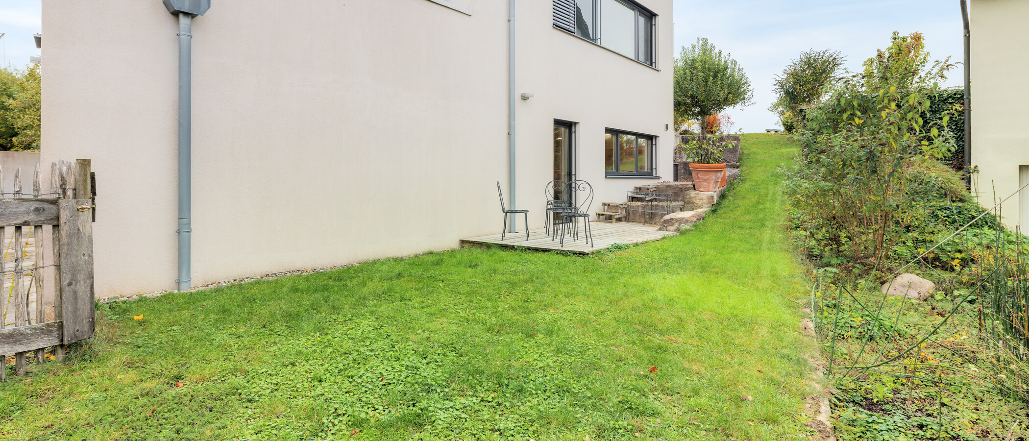 apartment Fahrenzhausen 01 communal garden 15056