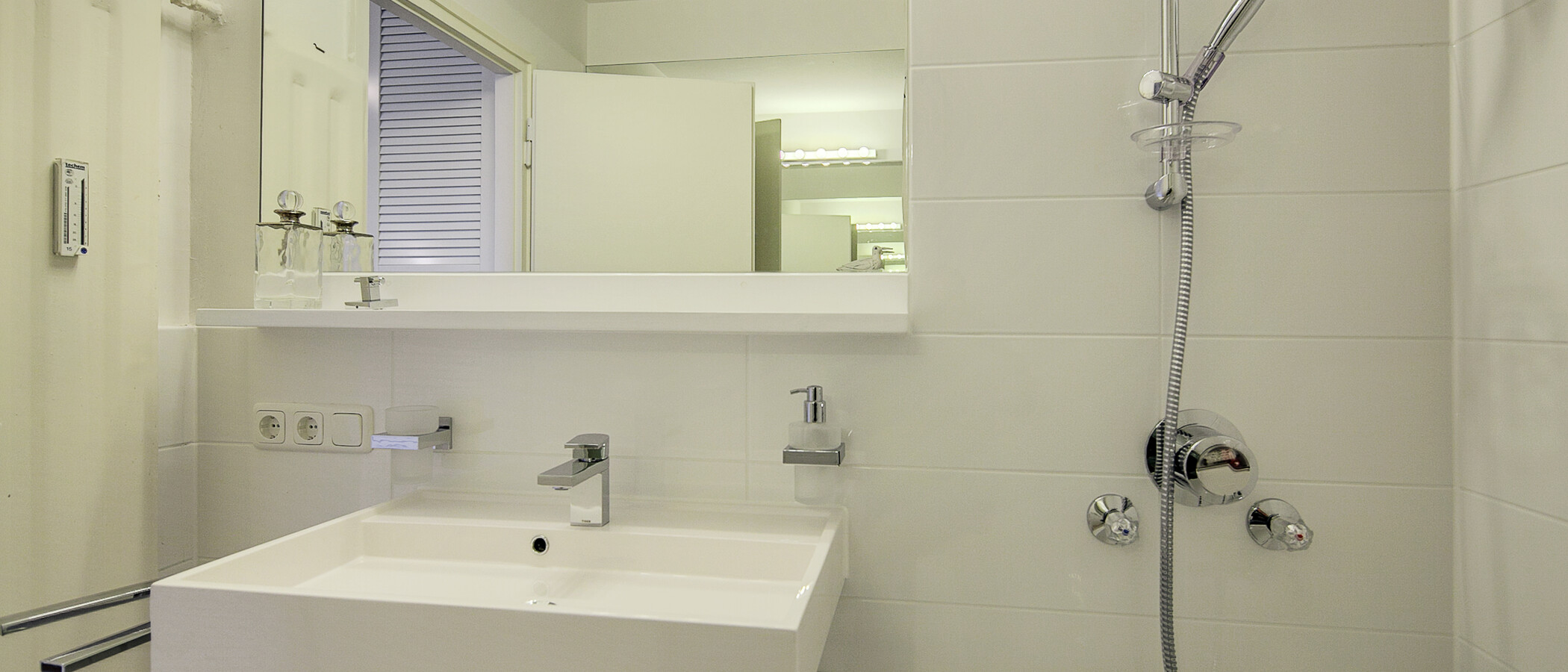 apartment München Schwabing-Nord (zw. Belgrad- & Leopoldstraße) 02 bathroom 1541