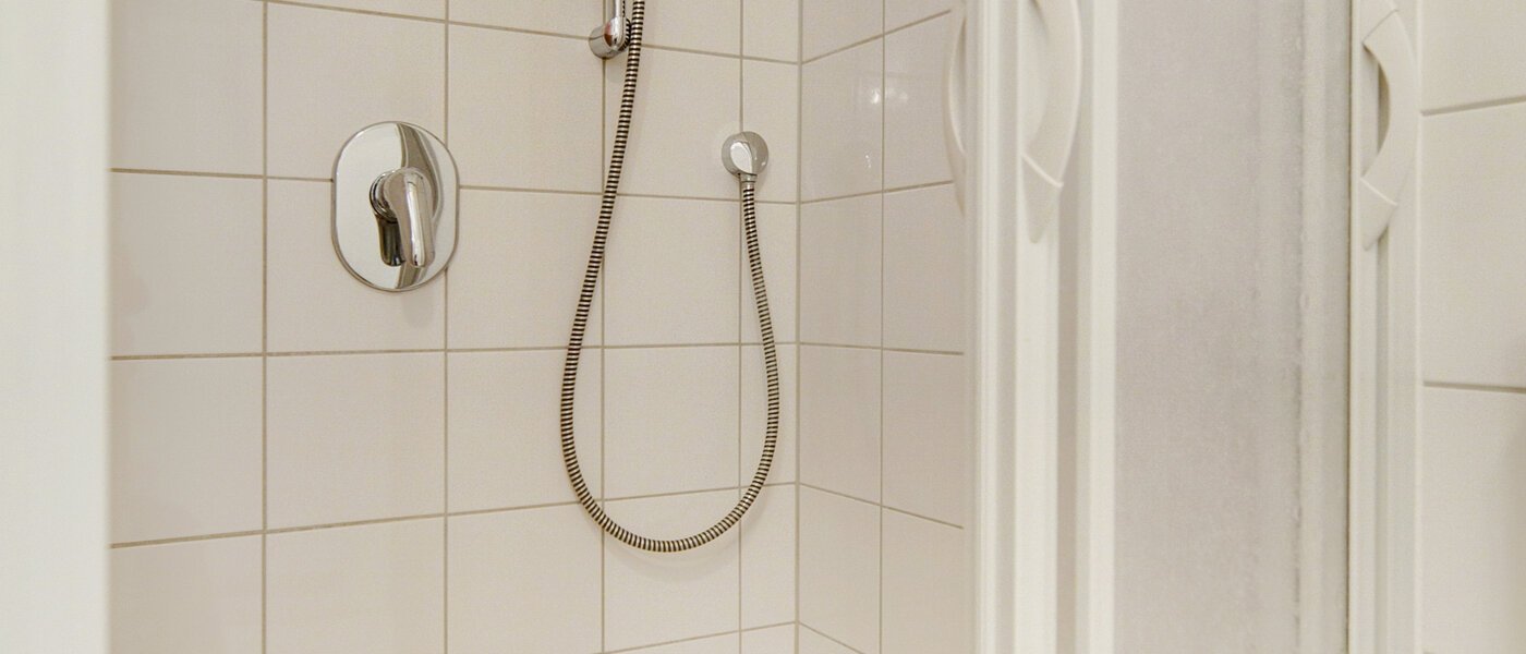 maisonette München Waldtrudering 03 bathroom 1557