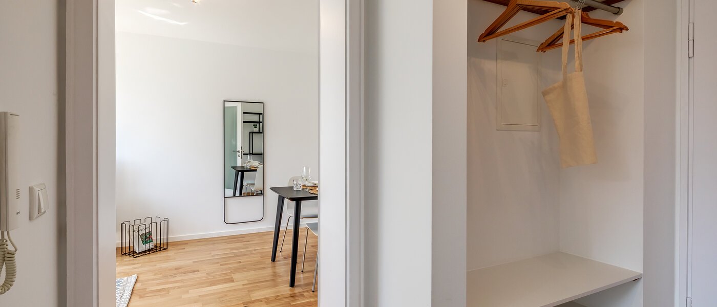 apartment München Schwabing-Georgenschwaige 02 hall 1561