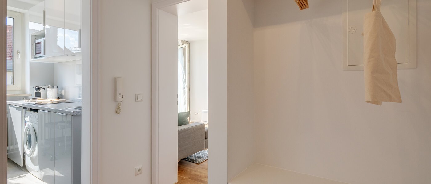 apartment München Schwabing-Georgenschwaige 03 hall 1561