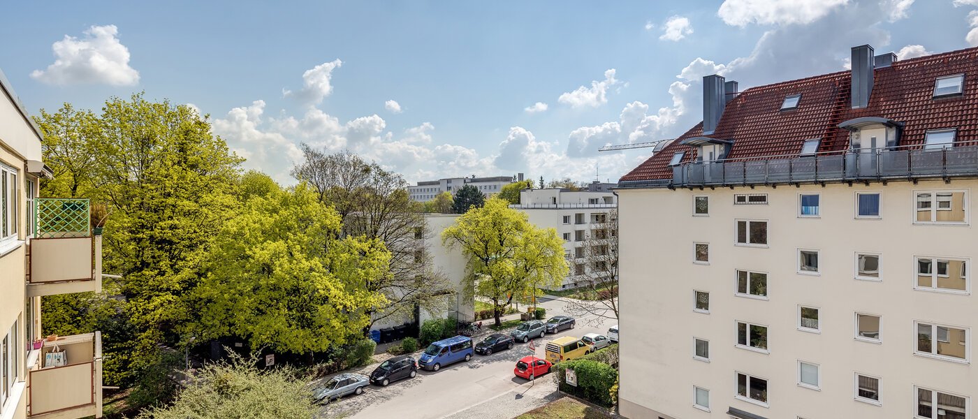 apartment München Schwabing-Georgenschwaige 01 view 1561