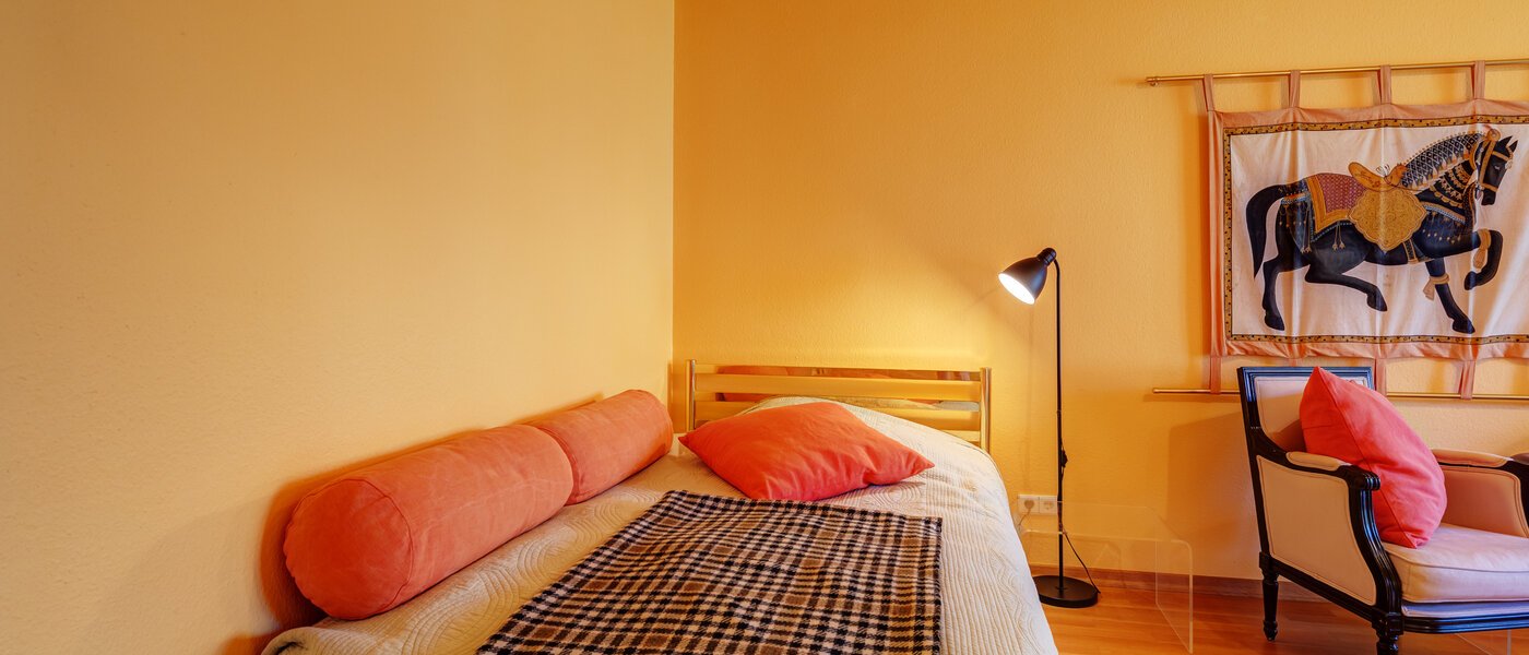 apartment München Haidhausen 01 sleeping area 1562