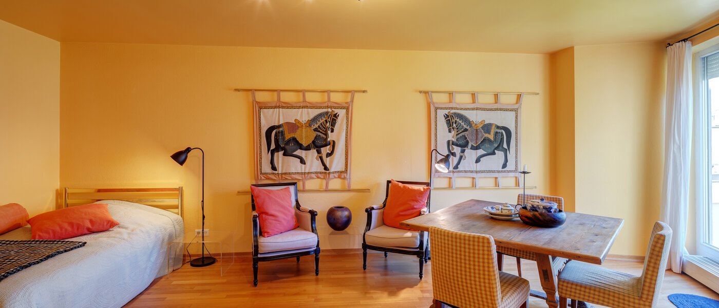 apartment München Haidhausen 02 living area 1562