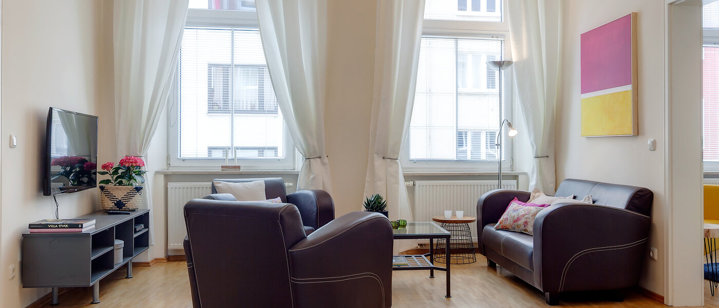 apartment München Gärtnerplatzviertel 02 living room 1590