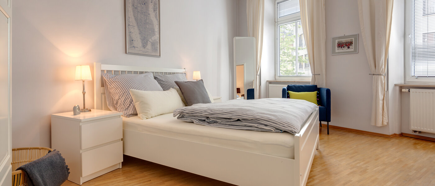 apartment München Gärtnerplatzviertel 03 sleeping area 1590